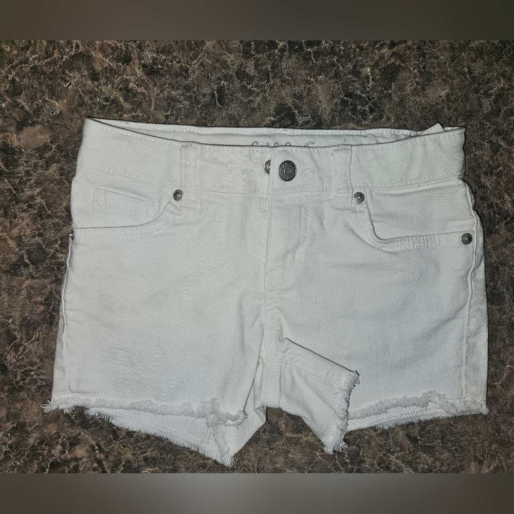 Cat and Jack kids 7/8 white shorts